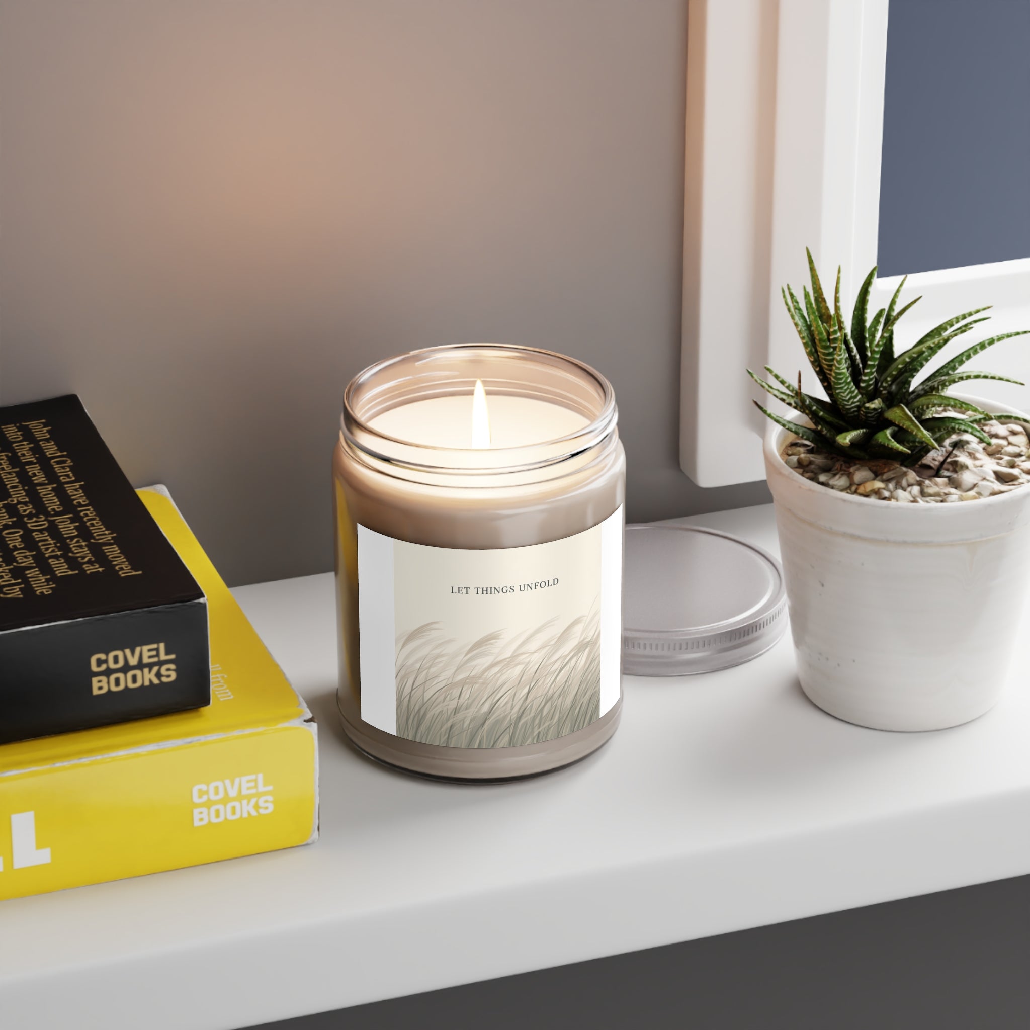 LET THINGS UNFOLD Scented Candle