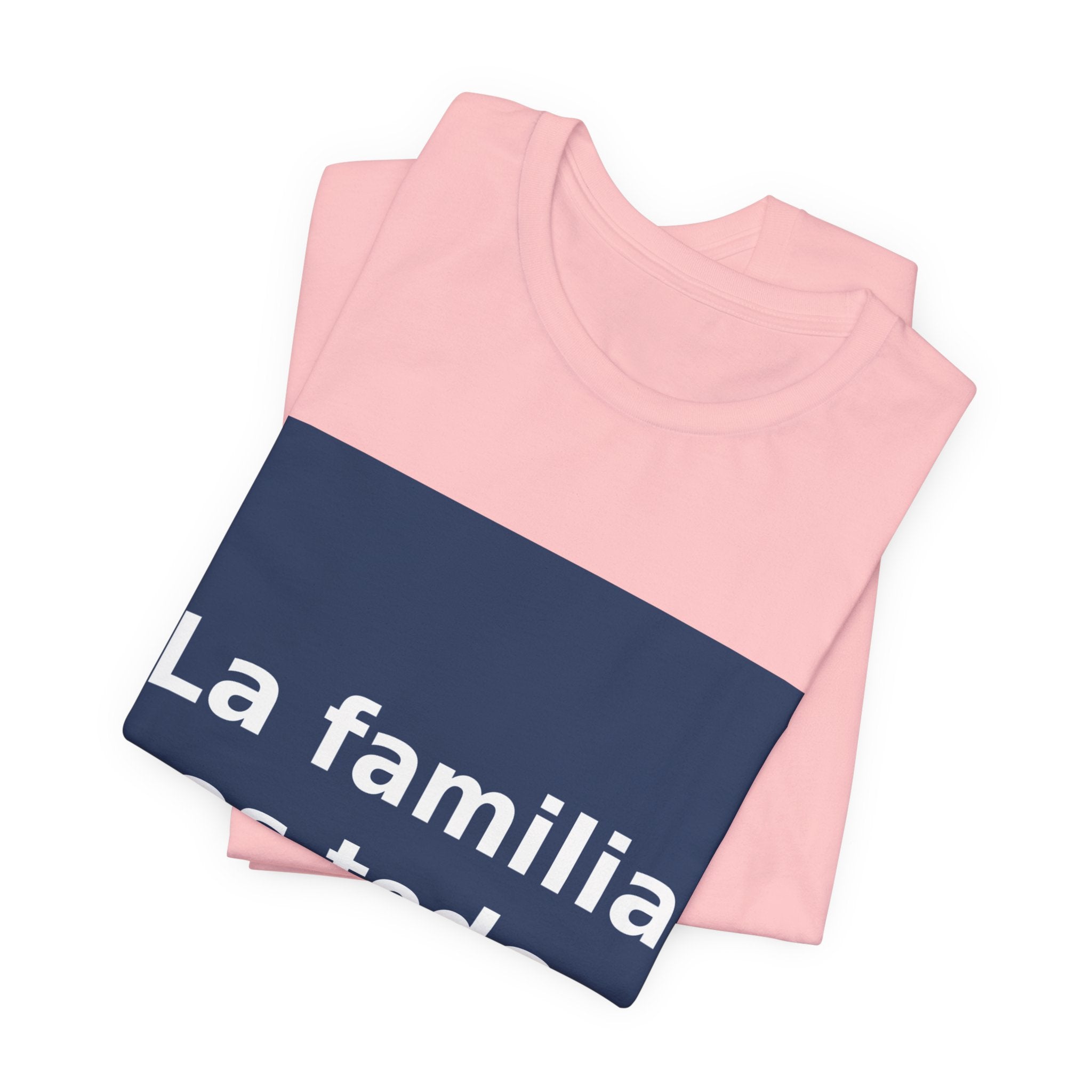 "La familia es todo" Black Cat Women Tee | College Girl Gift | Fashion | KayKay Classics